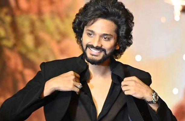 Tej Raj ಸೂಪರ್ ಯೋಧನಾಗಿ ತೇಜ್ ಸಜ್ಜಾ ಎಂಟ್ರಿ! ಆಕ್ಷನ್ ಪ್ಯಾಕ್ಡ್ ʼಮಿರಾಯ್ʼ ಟೀಸರ್ ...